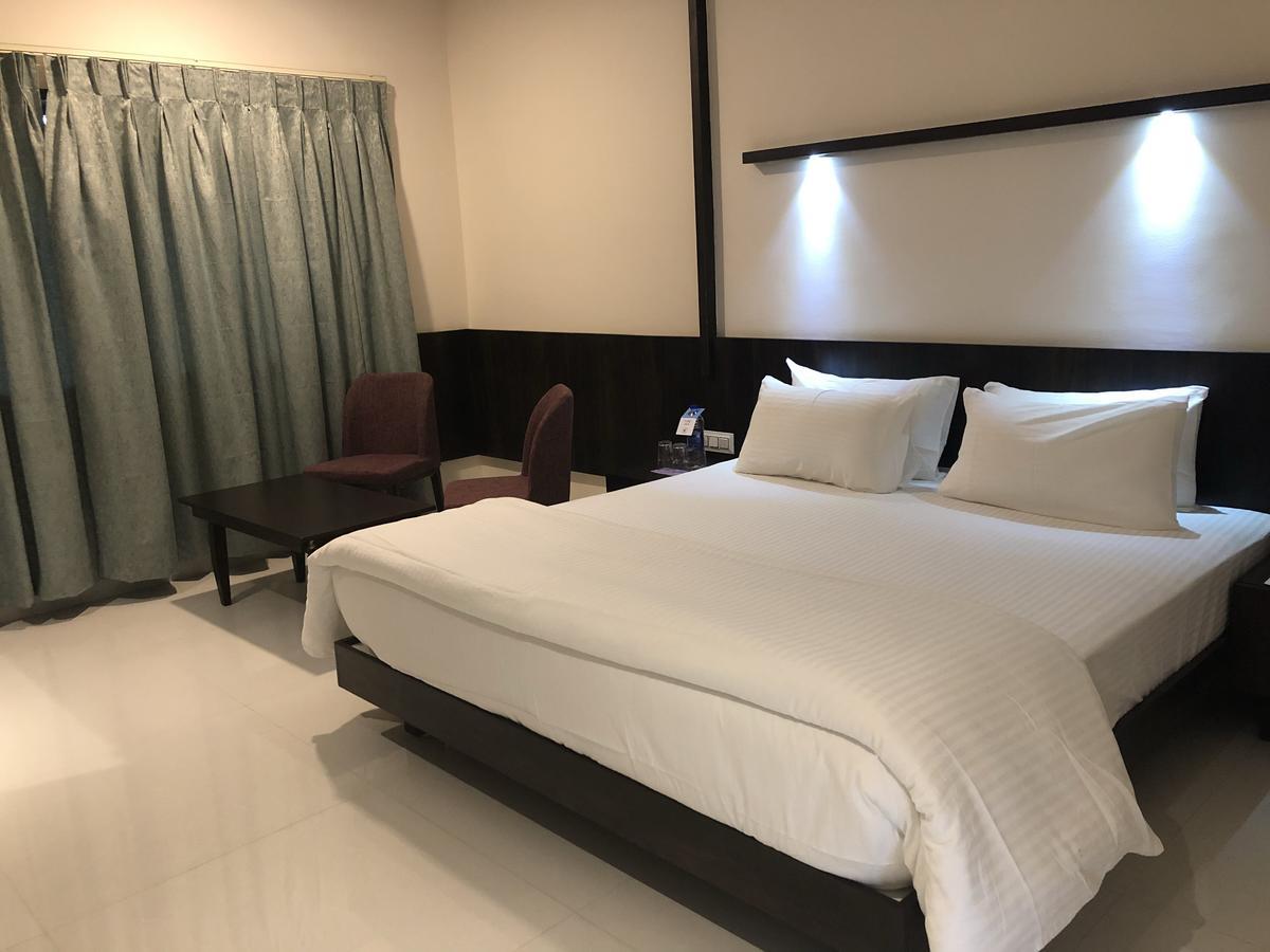 Kyriad Hotel Vijayapura By Othpl Bijāpur Εξωτερικό φωτογραφία