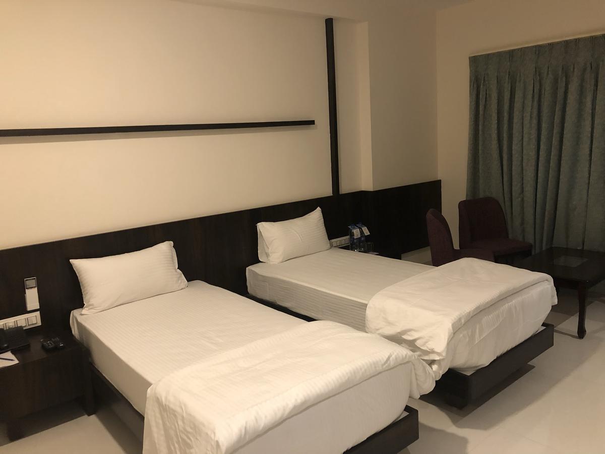 Kyriad Hotel Vijayapura By Othpl Bijāpur Εξωτερικό φωτογραφία