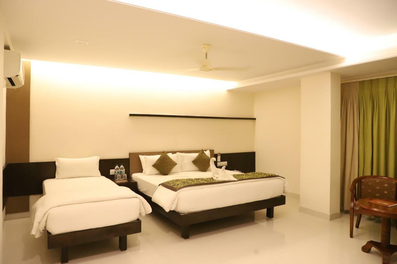 Kyriad Hotel Vijayapura By Othpl Bijāpur Εξωτερικό φωτογραφία